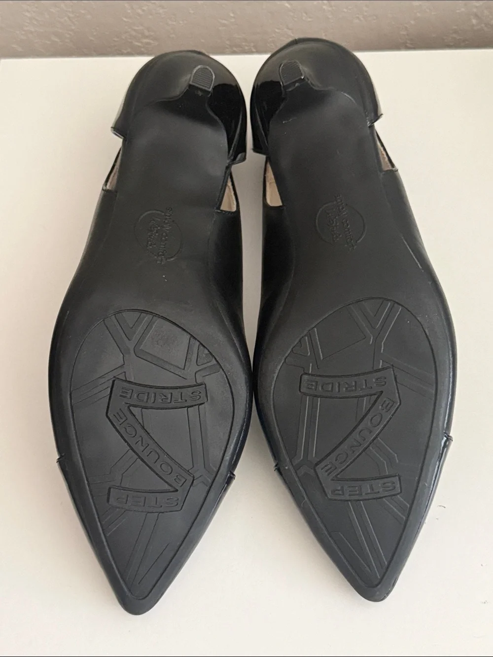 Life Stride sleek pointed